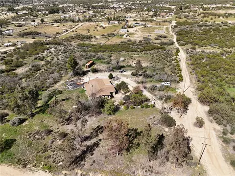39175 Boulder Dr, Anza, CA 92539 photo 5