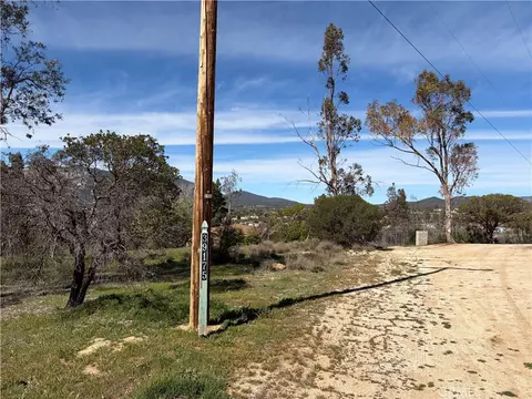 39175 Boulder Dr, Anza, CA 92539 photo 4