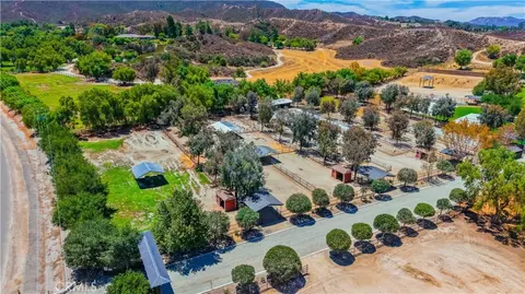 View/Area - 38831 Pauba, Temecula, CA 92592 photo 5 of 6