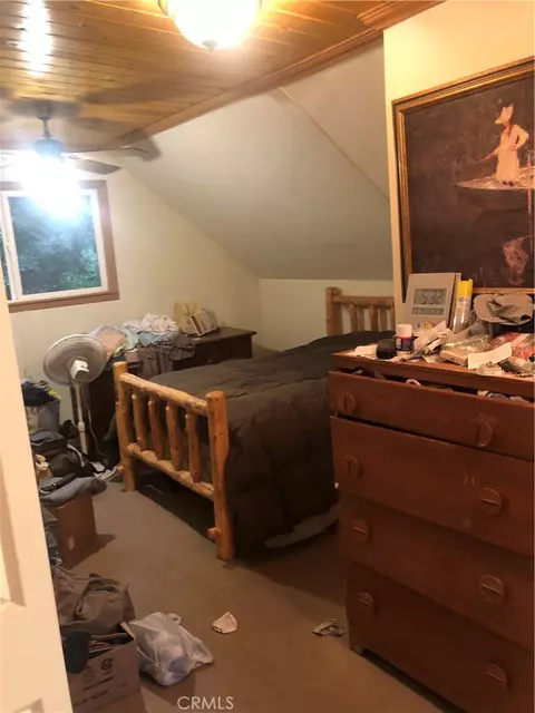 Bedroom - 9112 Torrey Pines Rd, Forest Falls, CA 92339 photo 2 of 2