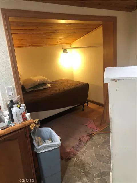 Bedroom - 9112 Torrey Pines Rd, Forest Falls, CA 92339 photo 1 of 2