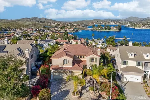 15 Via Del Renal Ct, Lake Elsinore, CA 92532