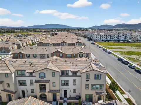 View/Area - 40379 Melrose Dr, Temecula, CA 92591 photo 1 of 9