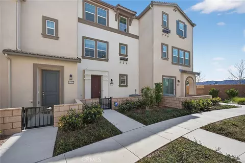 Exterior - 40379 Melrose Dr, Temecula, CA 92591 photo 2 of 12
