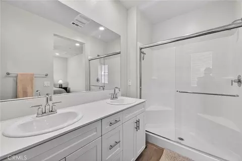 Bath - 40379 Melrose Dr, Temecula, CA 92591 photo 1 of 2