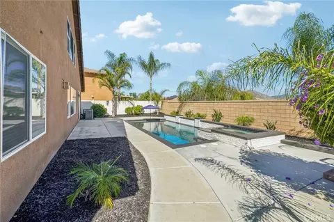 Exterior - 28552 Rustic Glen St, Menifee, CA 92584 photo 4 of 6