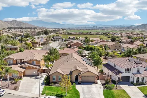 View/Area - 28552 Rustic Glen St, Menifee, CA 92584 photo 5 of 8