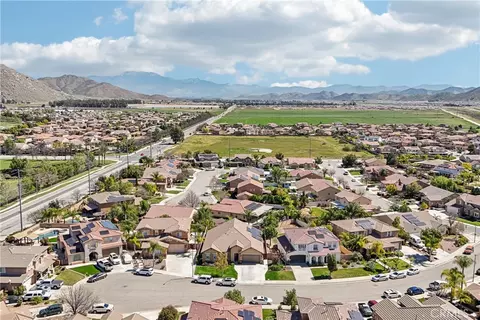 View/Area - 28552 Rustic Glen St, Menifee, CA 92584 photo 4 of 8