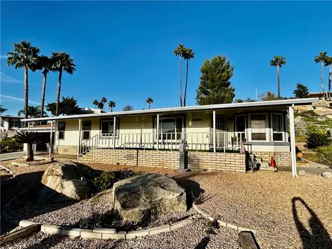 1536 S State St #216, Hemet, CA 92543