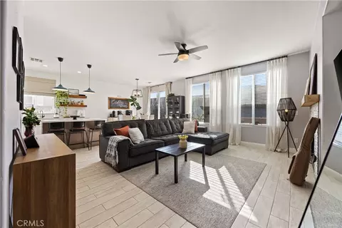 15592 Red Oak, Victorville, CA 92394