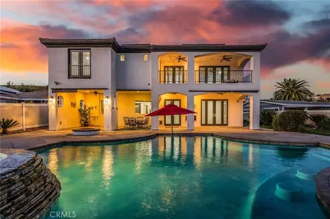 29061 Lupin Pl, Canyon Lake, CA 92587