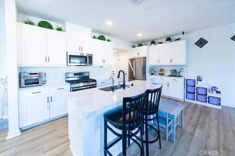 Kitchen - 35246 Blossom, Fallbrook, CA 92028 photo 2 of 4