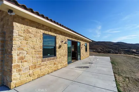 37219 Quarter Valley Rd, Temecula, CA 92592