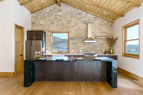 37219 Quarter Valley Rd, Temecula, CA 92592