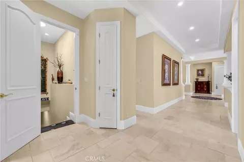 Entry Way - 38525 Via De Oro, Temecula, CA 92592 photo 3 of 6