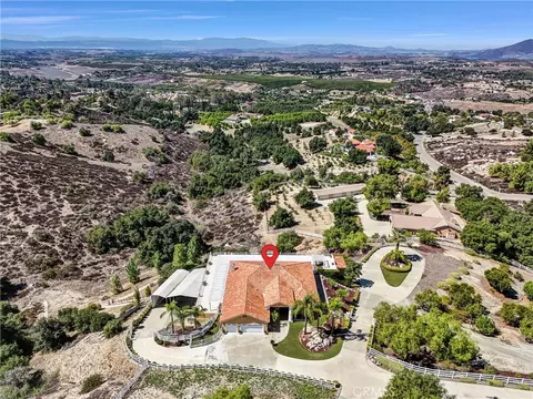 View/Area - 38525 Via De Oro, Temecula, CA 92592 photo 6 of 7