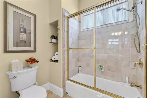 Bath - 38525 Via De Oro, Temecula, CA 92592 photo 1 of 7