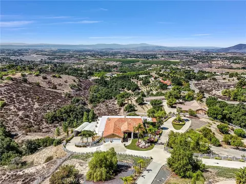 View/Area - 38525 Via De Oro, Temecula, CA 92592 photo 4 of 7