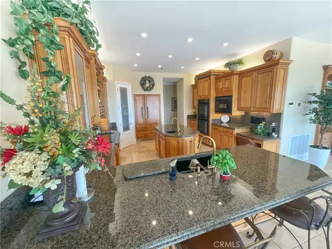Kitchen - 38525 Via De Oro, Temecula, CA 92592 photo 6 of 8
