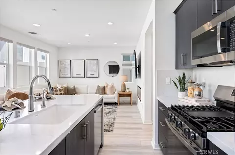 Kitchen - 39532 Tannat Dr, Temecula, CA 92591 photo 5 of 5