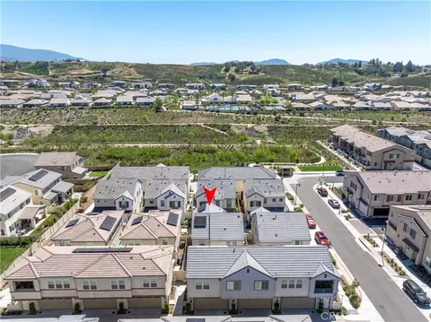 View/Area - 39532 Tannat Dr, Temecula, CA 92591 photo 5 of 17