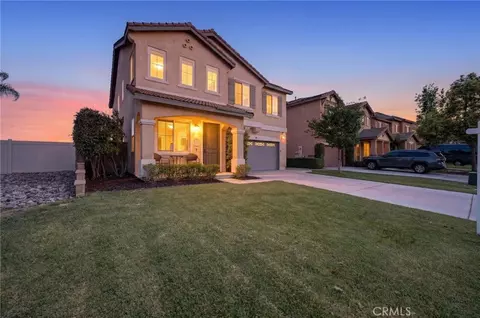 38430 Magdelena St, Murrieta, CA 92563