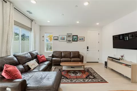 Living - 35103 Vintage Cv, Fallbrook, CA 92028 photo 1 of 3