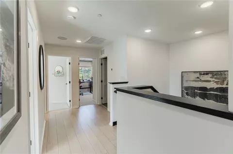 Entry Way - 35103 Vintage Cv, Fallbrook, CA 92028 photo 2 of 3