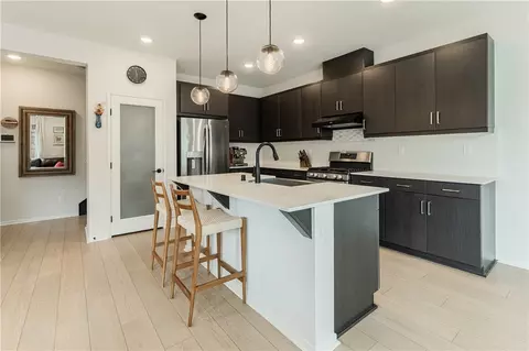 Kitchen - 35103 Vintage Cv, Fallbrook, CA 92028 photo 4 of 5