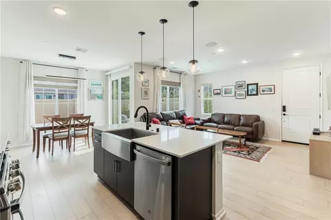 Kitchen - 35103 Vintage Cv, Fallbrook, CA 92028 photo 3 of 5
