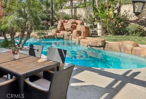 30 Villa Valtelena, Lake Elsinore, CA 92532