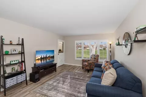 618 S Santa Fe St #8, Hemet, CA 92543
