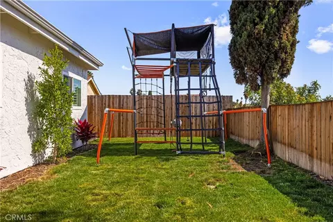 Exterior - 4795 Claire Dr, Oceanside, CA 92057 photo 8 of 9