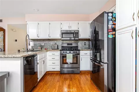 Kitchen - 30155 Campo Verde, Temecula, CA 92592 photo 1 of 1