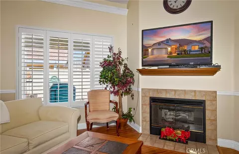817 Perla Ct, San Jacinto, CA 92583