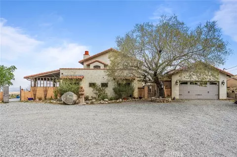 9075 Mesa Vista St, Apple Valley, CA 92308