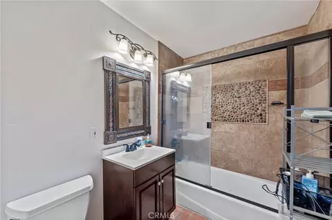 Bath - 9075 Mesa Vista St, Apple Valley, CA 92308 photo 3 of 3