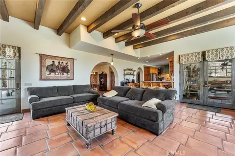 Living - 9075 Mesa Vista St, Apple Valley, CA 92308 photo 2 of 2