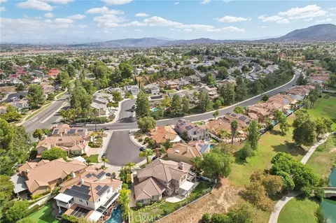 View/Area - 32509 Hupa Dr, Temecula, CA 92592 photo 10 of 13