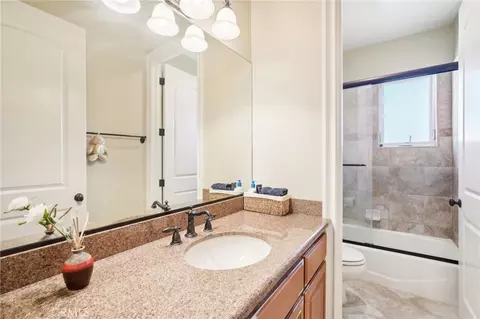 Bath - 32509 Hupa Dr, Temecula, CA 92592 photo 4 of 5