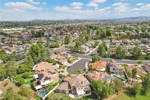 View/Area - 32509 Hupa Dr, Temecula, CA 92592 photo 9 of 13