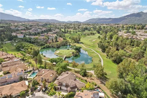 View/Area - 32509 Hupa Dr, Temecula, CA 92592 photo 11 of 13
