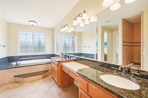Bath - 32509 Hupa Dr, Temecula, CA 92592 photo 5 of 5