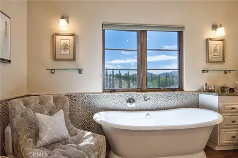 Bath - 31280 Pescado, Temecula, CA 92592 photo 3 of 11