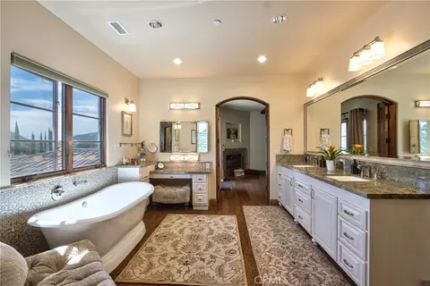 Bath - 31280 Pescado, Temecula, CA 92592 photo 5 of 11