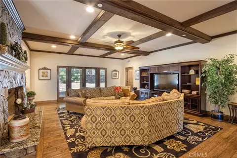 Living - 31280 Pescado, Temecula, CA 92592 photo 5 of 6