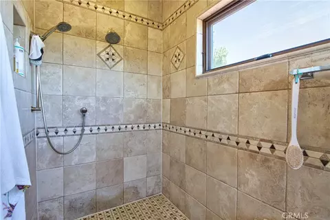 Bath - 31280 Pescado, Temecula, CA 92592 photo 4 of 11
