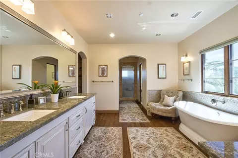 Bath - 31280 Pescado, Temecula, CA 92592 photo 2 of 11