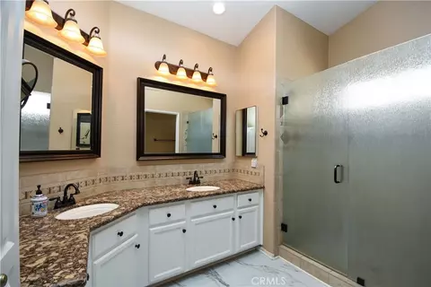 Bath - 2591 Peach Tree, Hemet, CA 92545 photo 1 of 2
