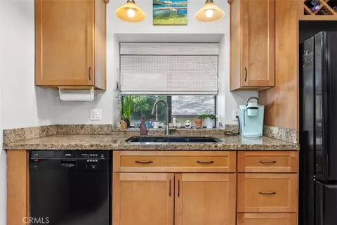 Kitchen - 4125 Pinehurst Ct, Fallbrook, CA 92028 photo 5 of 7
